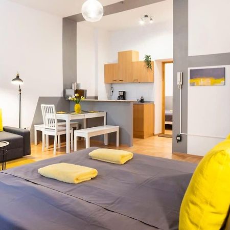 Cozy 2 Room Apartment Next To Hermannstrasse Берлин Экстерьер фото