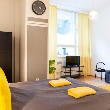 Cozy 2 Room Apartment Next To Hermannstrasse Берлин Экстерьер фото