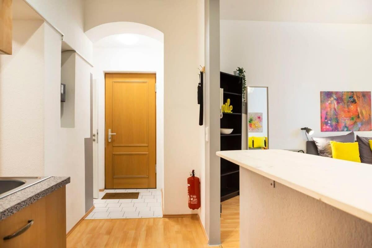 Cozy 2 Room Apartment Next To Hermannstrasse Берлин Экстерьер фото